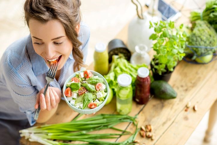 B Vitaminleri ve C Vitamini: Sağlığınız İçin Hayati Besinler