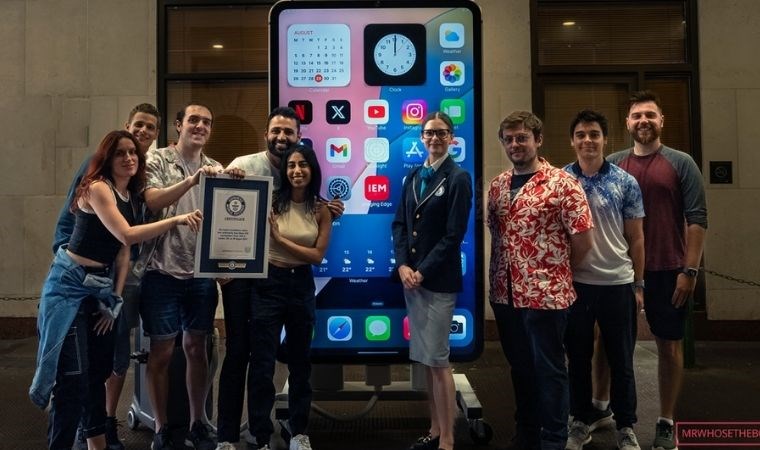 Dünyanın En Büyük iPhone'u Yapıldı!