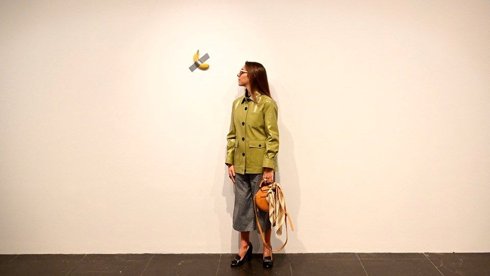 Maurizio Cattelan'ın 'Komedyen' Eseri 6,2 Milyon Dolara Satıldı