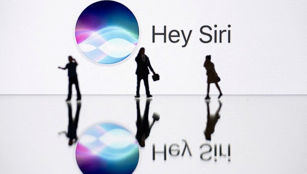 Apple’dan Siri savunması