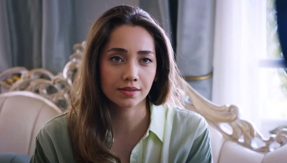 Özge Özacar’dan muhabirlere tepki