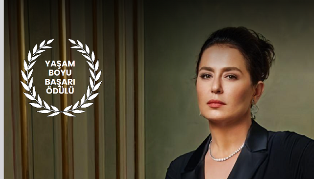 Açılışta Nazan Kesal’a onur ödülü