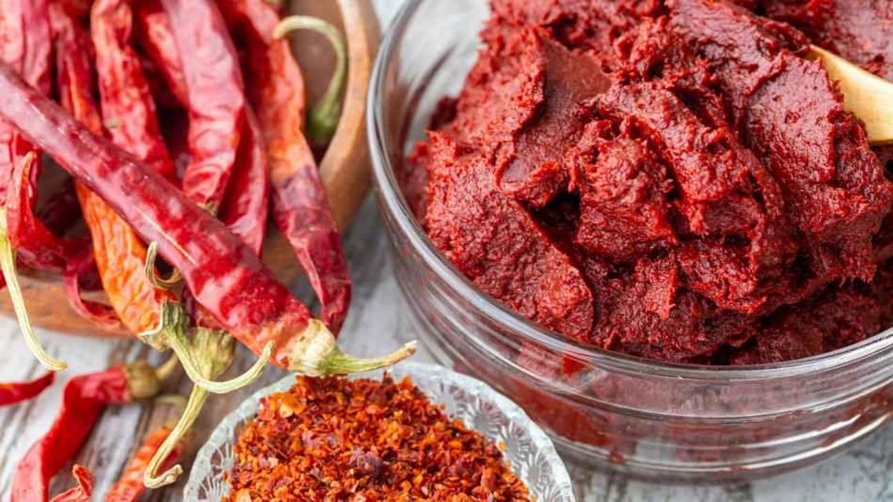 En kolay biber salçası nasıl yapılır?