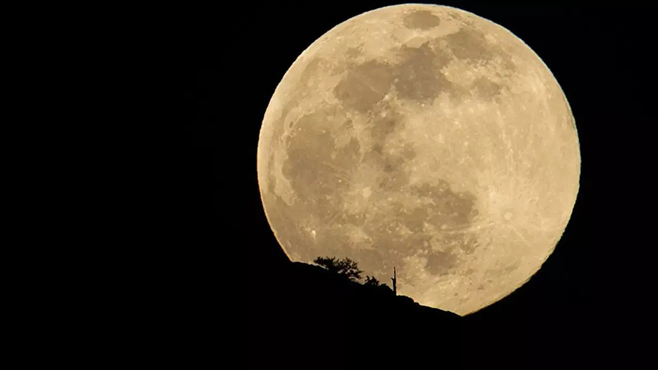 Gökyüzünde ‘Süper Ay’ gecesi
