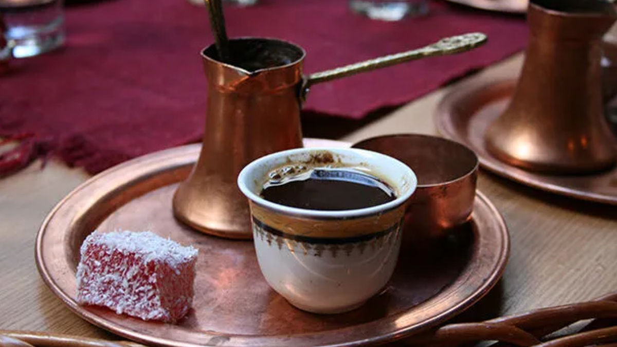 Bosna’da kahveler neden kulpsuz fincanda servis ediliyor?