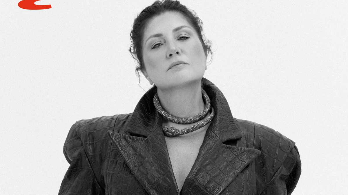 Sibel Can’dan dikkat çeken yeni pozlar