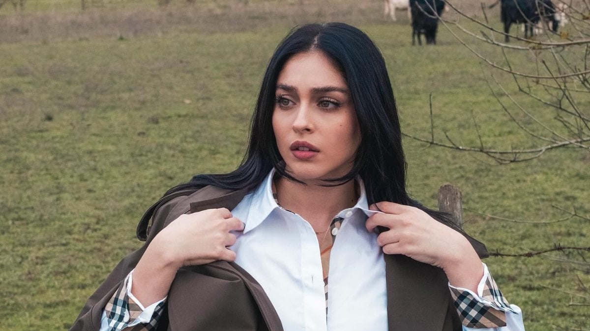 Cemre Baysel aileye girdi!