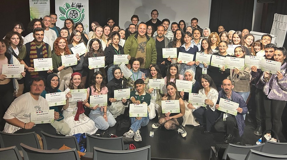 Gençler Sanat ve Yeşil Dönüşüm İçin İstanbul’da Buluştu