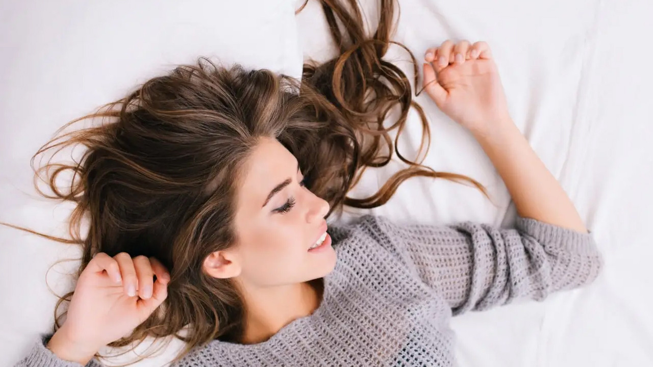 Islak saçla uyumanın tehlikeleri