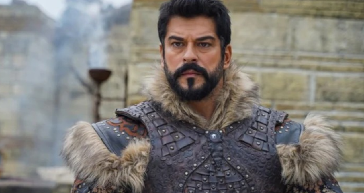 Kral ilan edilen Burak Özçivit’ten rekor anlaşma