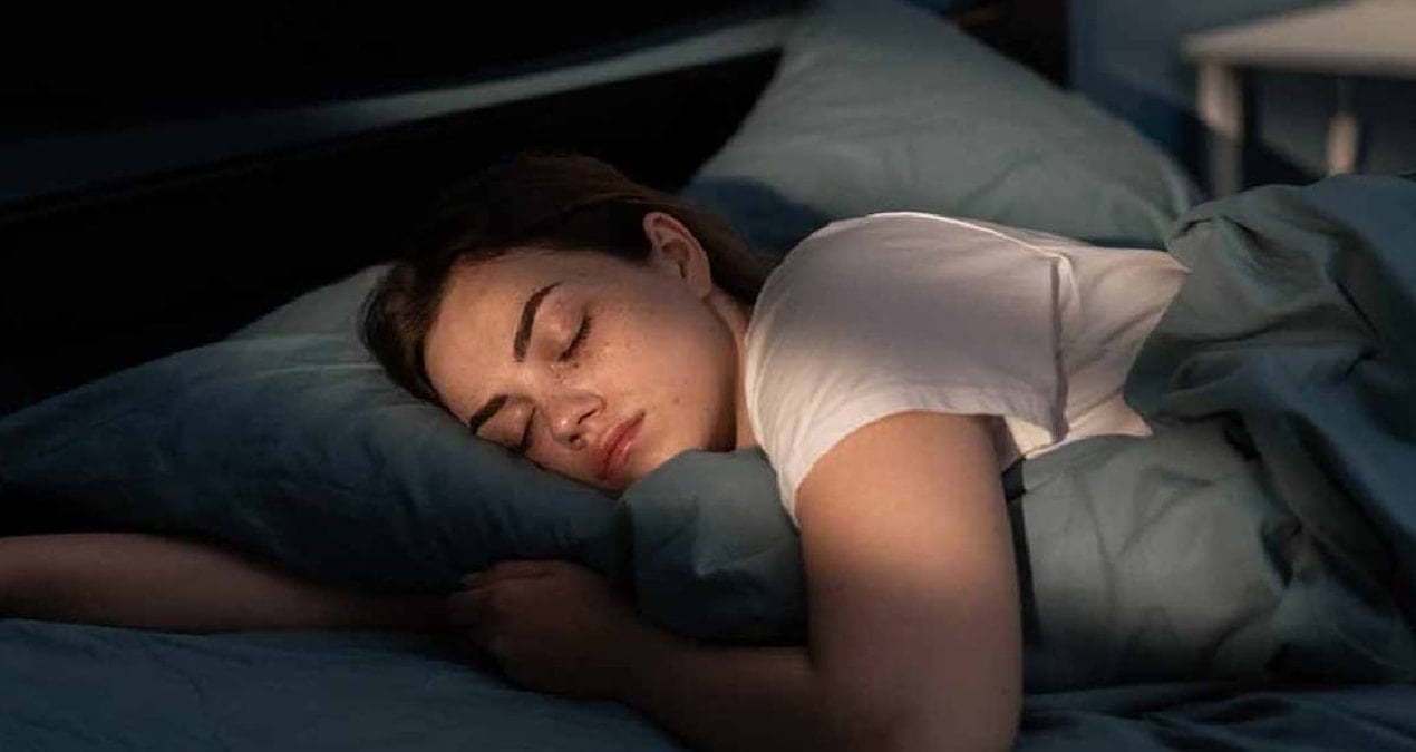 Bu şekilde uyumak körlük riskini artırıyor