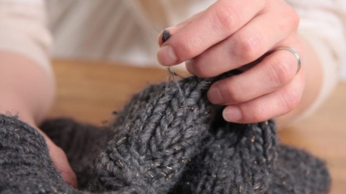 Bunu kazağınıza sürün, bir daha asla tüylenmeyecek