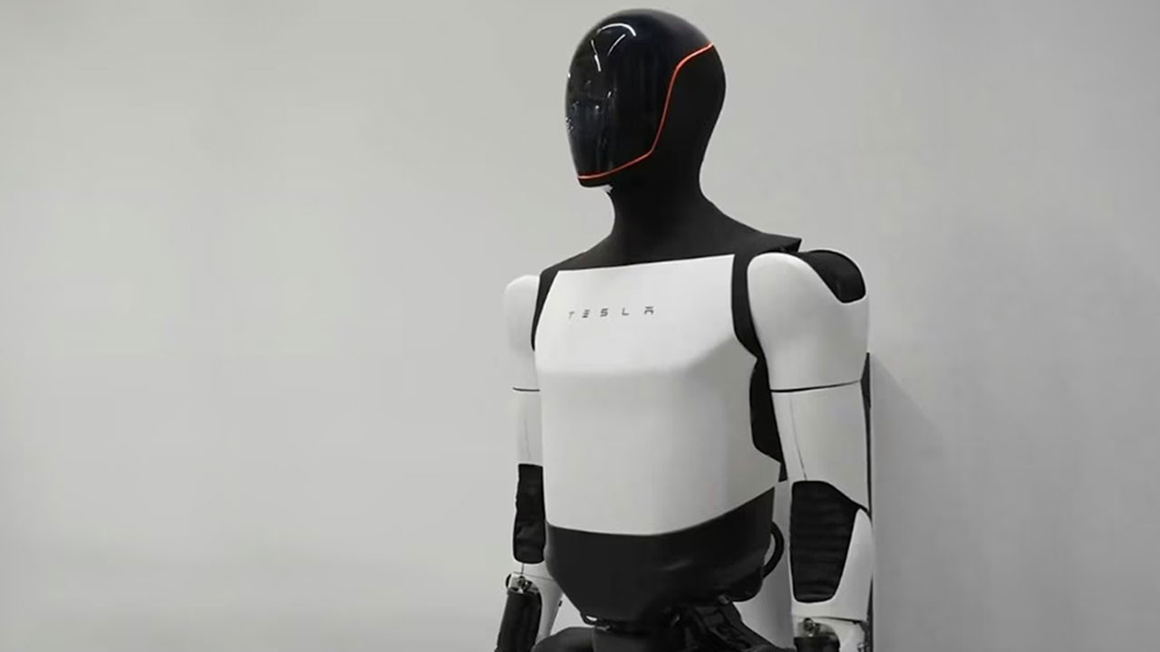 Tesla insansı robot üretimine geçti