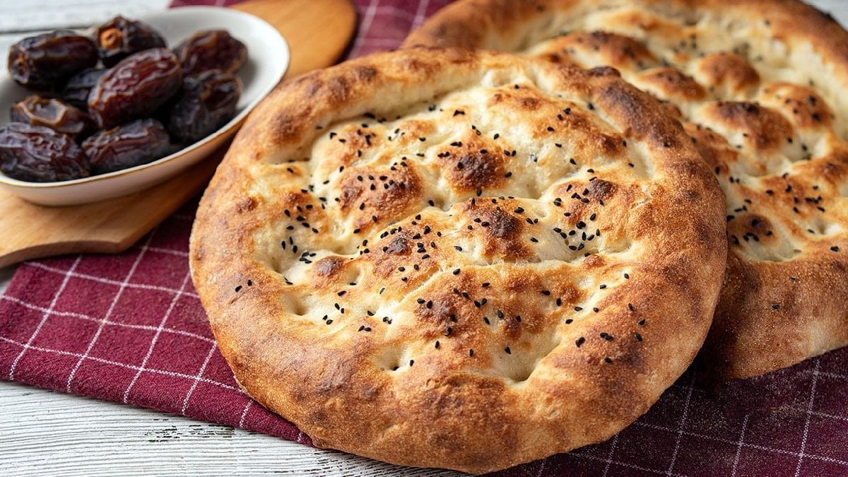 Ev yapımı Ramazan pidesi tarifi