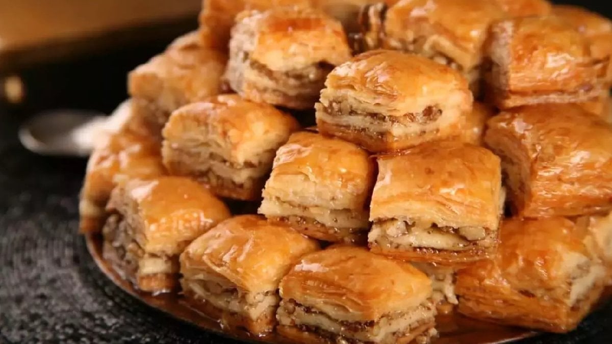 Püf noktalarıyla bayram baklavası tarifi