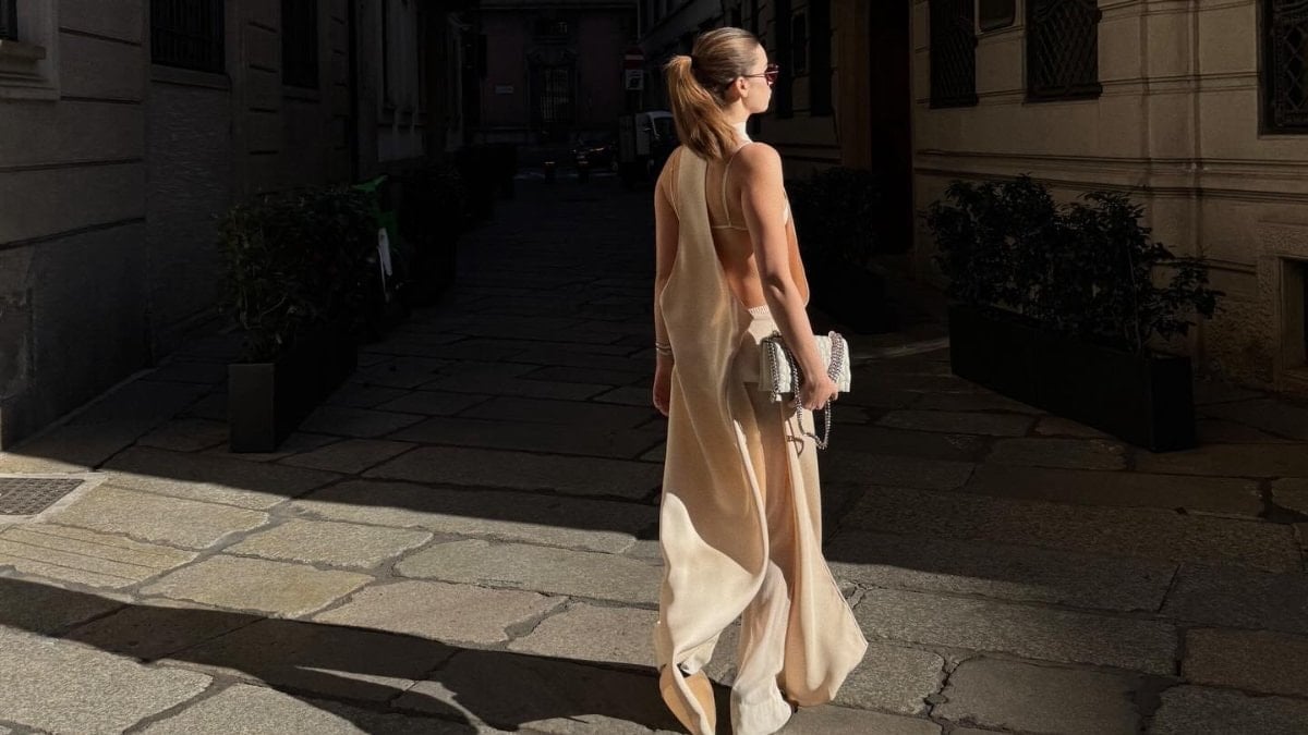 Afra Saraçoğlu’ndan yeni Instagram pozları