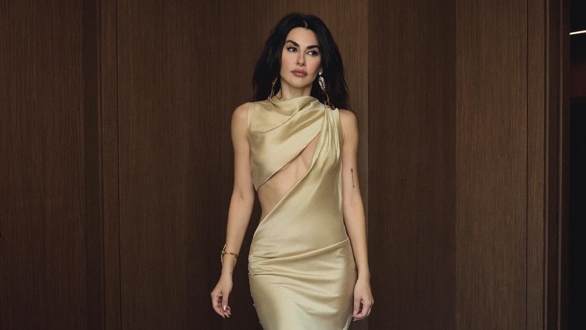 Köpeğine doğum günü partisi düzenledi