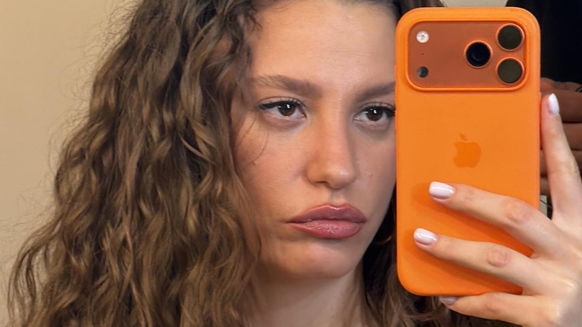 Serenay Sarıkaya babasını paylaştı