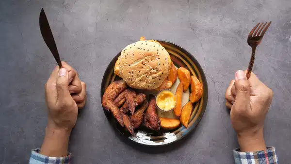 Daha küçük tabak kullanmak işe yarıyor mu?