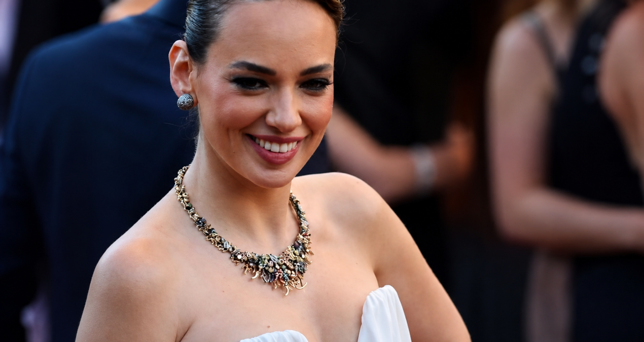 Seda Bakan’ın Cannes tarzı sosyal medyada olay oldu