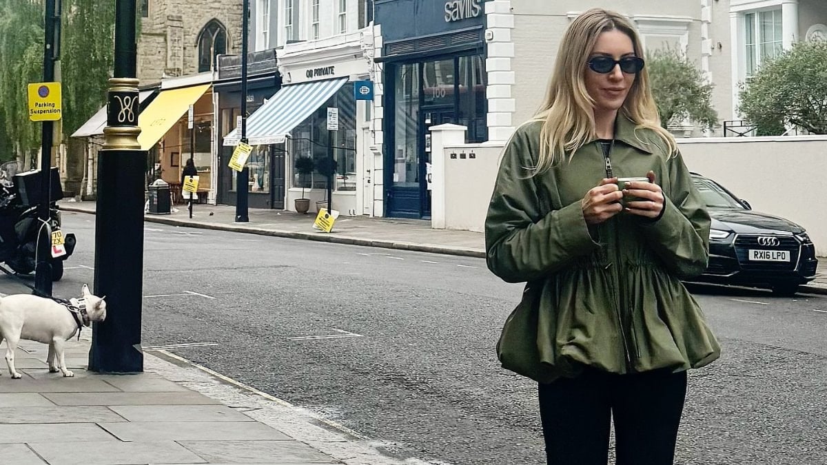 Sinem Kobal Londra’ya gitti!