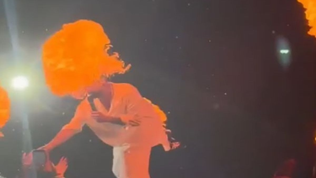 Tan Taşçı konserinde korkutan anlar