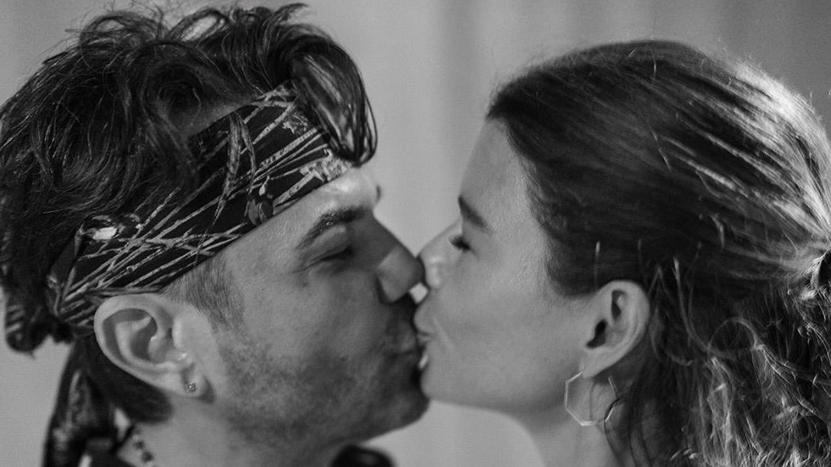 Kenan Doğulu’dan romantik paylaşım geldi
