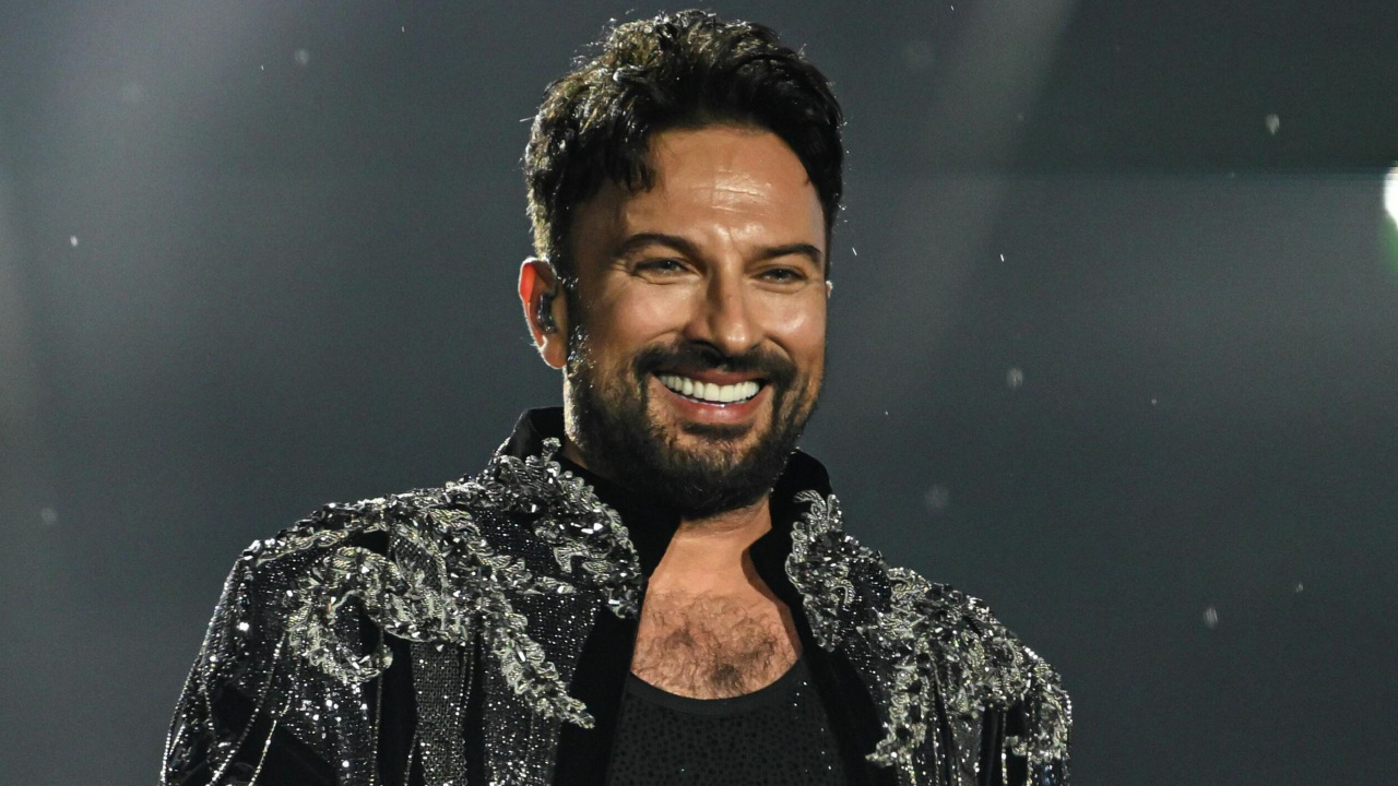 Tarkan soluğu Ibiza’da aldı!