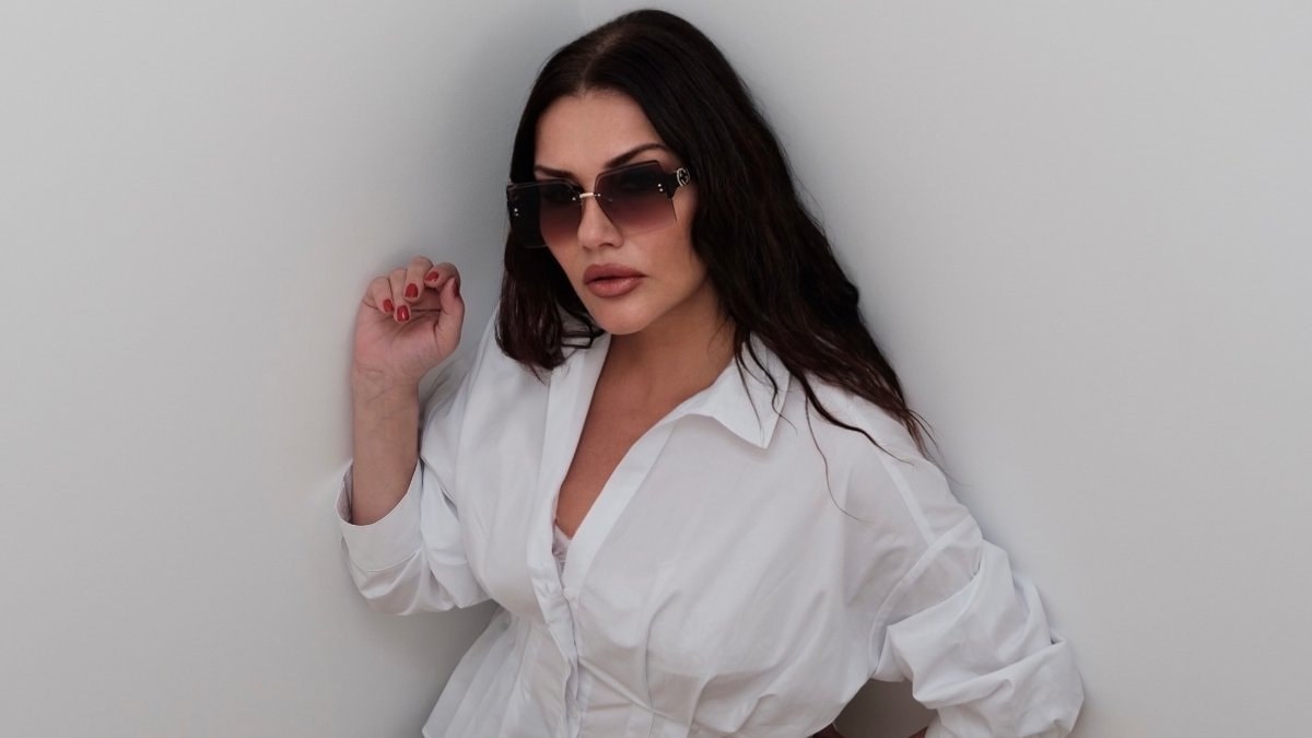 Deniz Seki hastaneden fotoğraf paylaştı