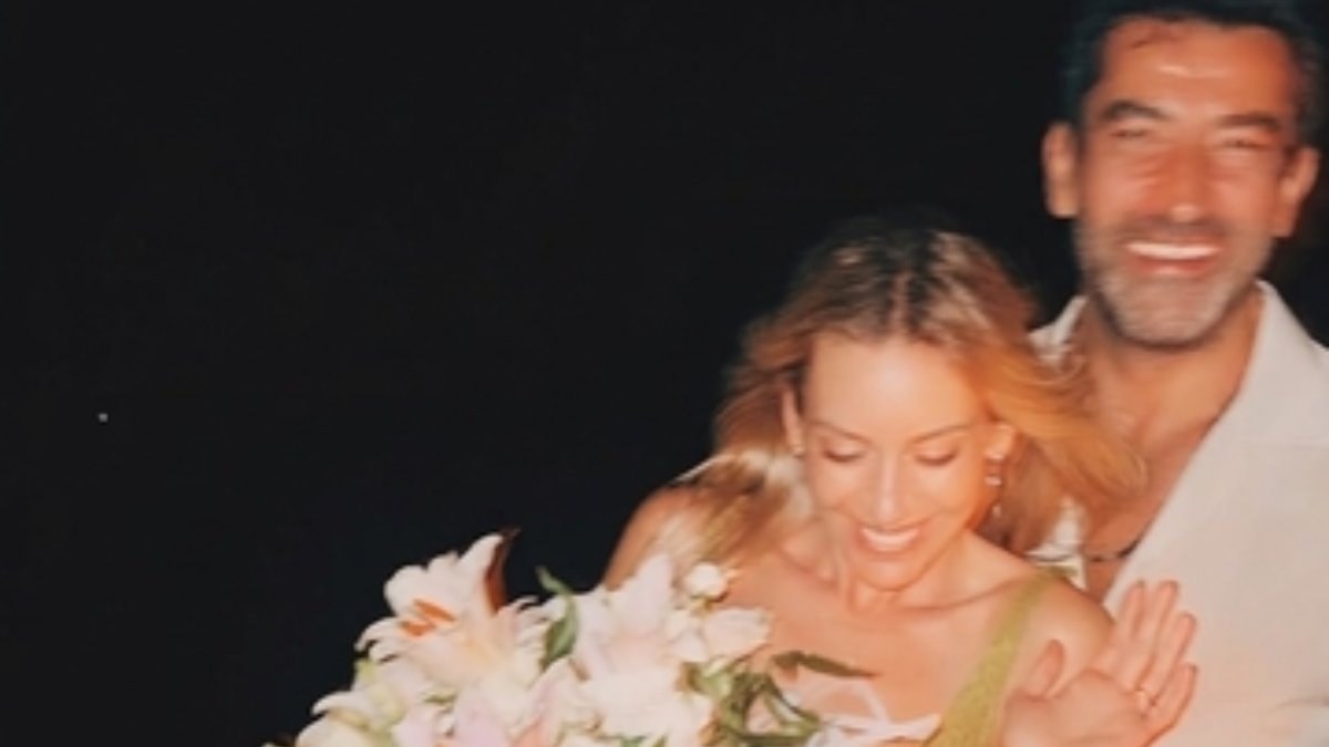 Kenan İmirzalıoğlu ve Sinem Kobal’dan aşk dolu paylaşımlar