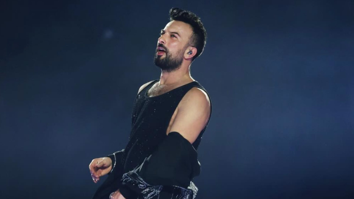 Megastar Tarkan hayranlarına kulak verdi!