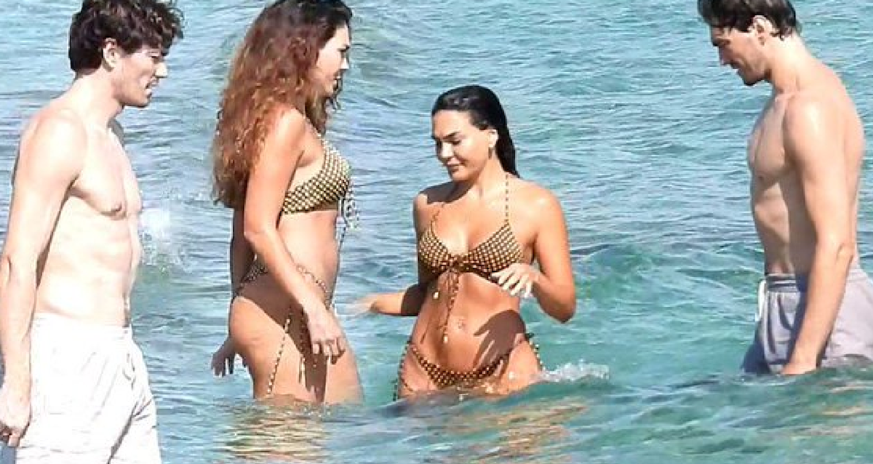 Ünlü çift Çeşme’de ortaya çıktı