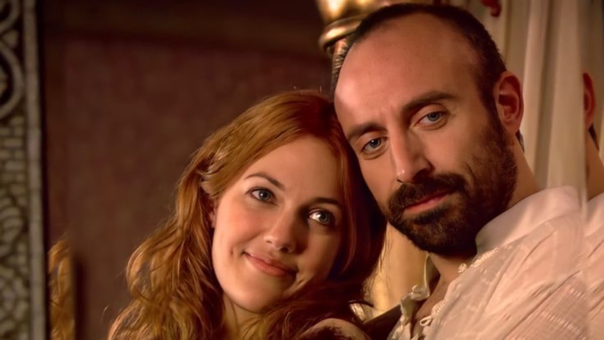 Halit Ergenç ve Meryem Uzerli 15 yıl sonra aynı dizide