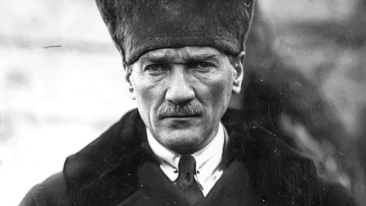 Paradox Interactive’in Discord sunucusunda Atatürk fotoğrafı tartışması