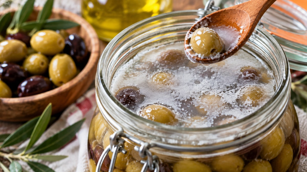 Zeytin bozuldu sanıp çöpe atmayın