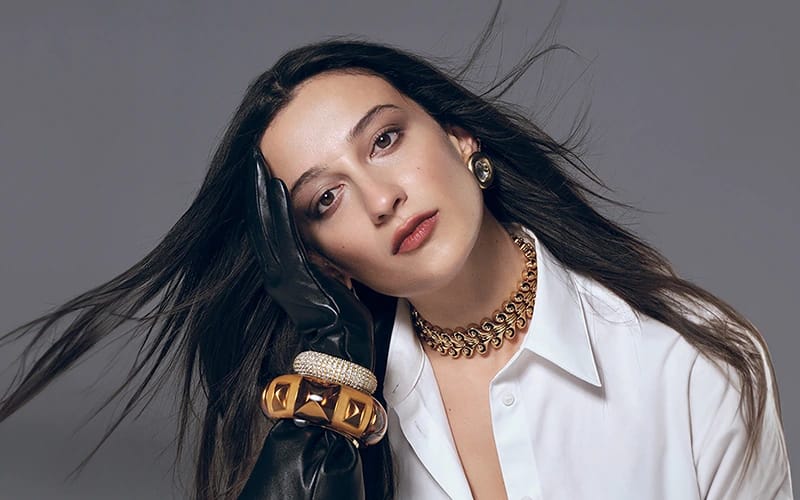 Melike Şahin, oğluyla ilk fotoğrafını paylaştı
